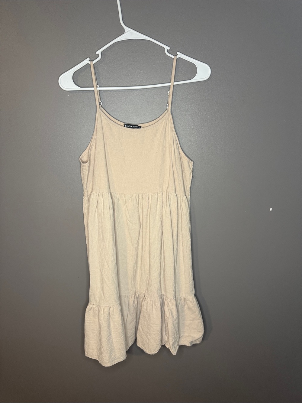 SHEIN Cream Sleeveless Tiered Mini Dress
